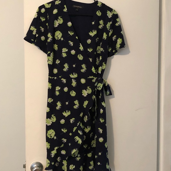 Wrap dress - Picture 1 of 4